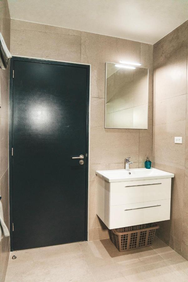 Gray Door Apartments - Adults Only شاطئ بالم المظهر الخارجي الصورة