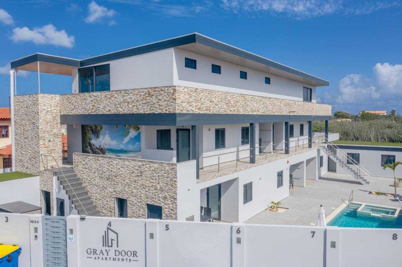 Gray Door Apartments - Adults Only شاطئ بالم المظهر الخارجي الصورة