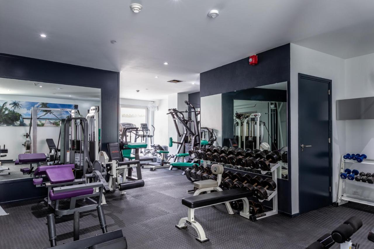 Gray Door Apartments - Adults Only شاطئ بالم المظهر الخارجي الصورة