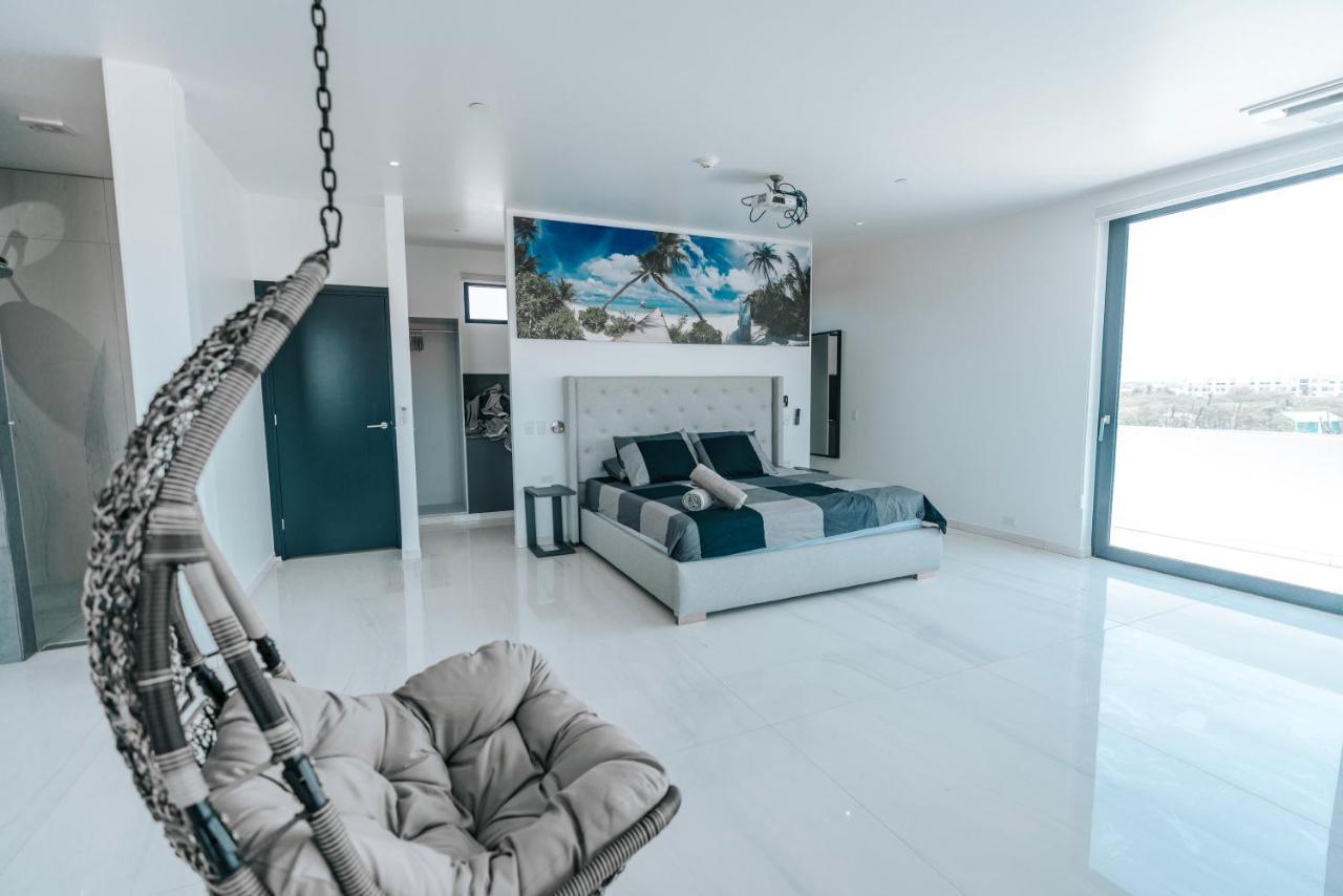 Gray Door Apartments - Adults Only شاطئ بالم المظهر الخارجي الصورة